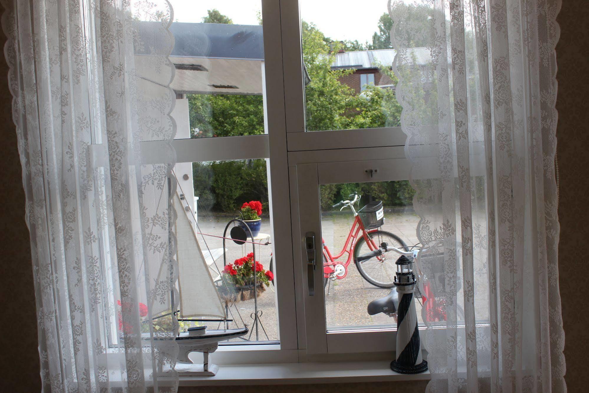 Perssons I Backens Pensionat- Sjoetorps Vandrarhem & Rum Exterior foto